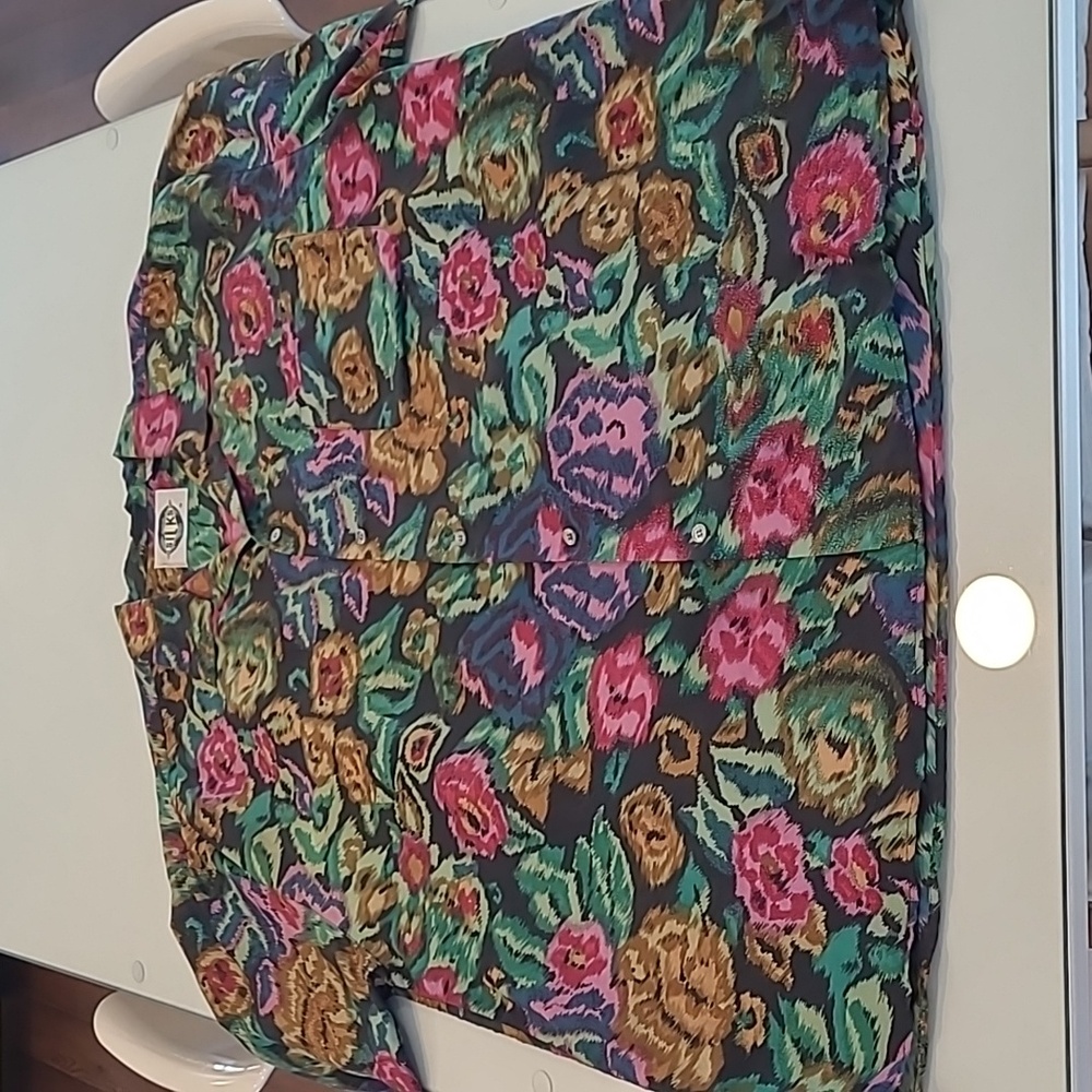 LIKE NEW VTG SILKS Vibrant Floral Green, Yellow, Pink, Black Button Front Shirt